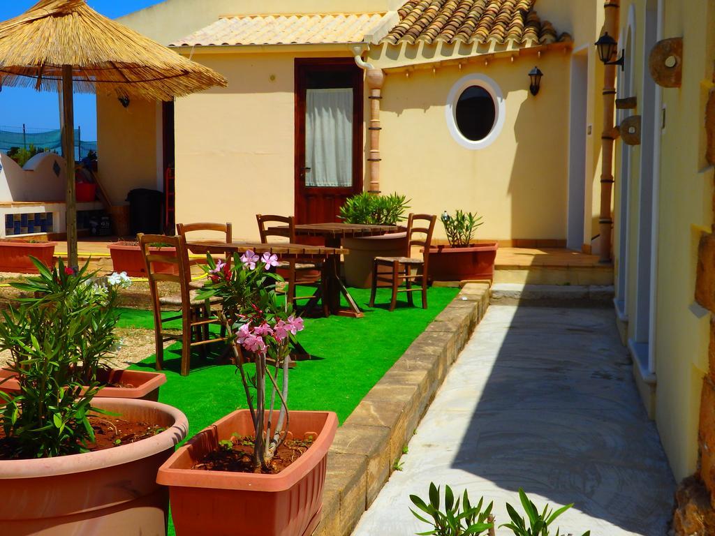 Baglio Cofano Rooms & Relax Custonaci Exterior foto